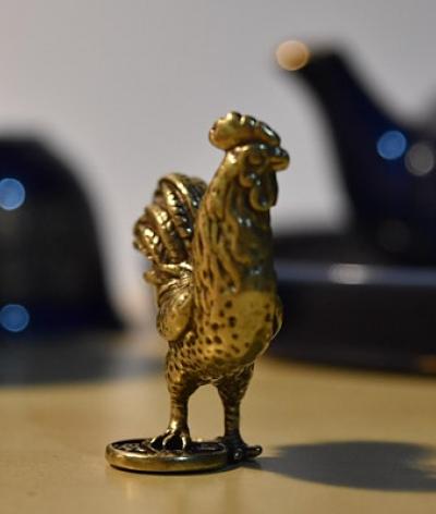 image of a metal rooster